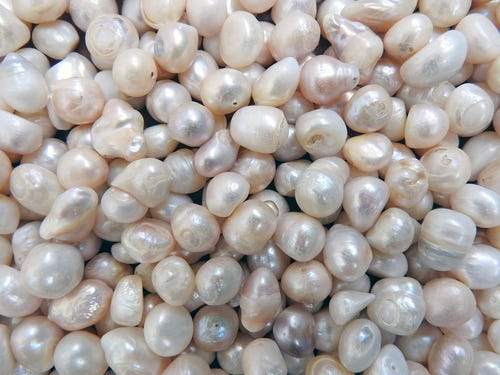 Jewelry-Making Hacks: Enhance Your Holiday Outfit with Freshwater Pearls - Beadsofcambay.com